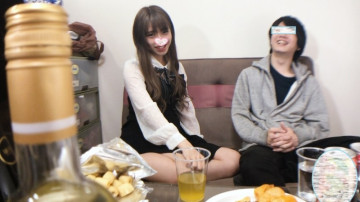 FC2-PPV-1086269 [被宠坏的大美屁股女孩☆完全业余] S级nyan-nyan类型E罩杯女孩♪宝藏罕见的视频，我让后辈在现实生活中拥抱二郎的朋友≪不。 17≫